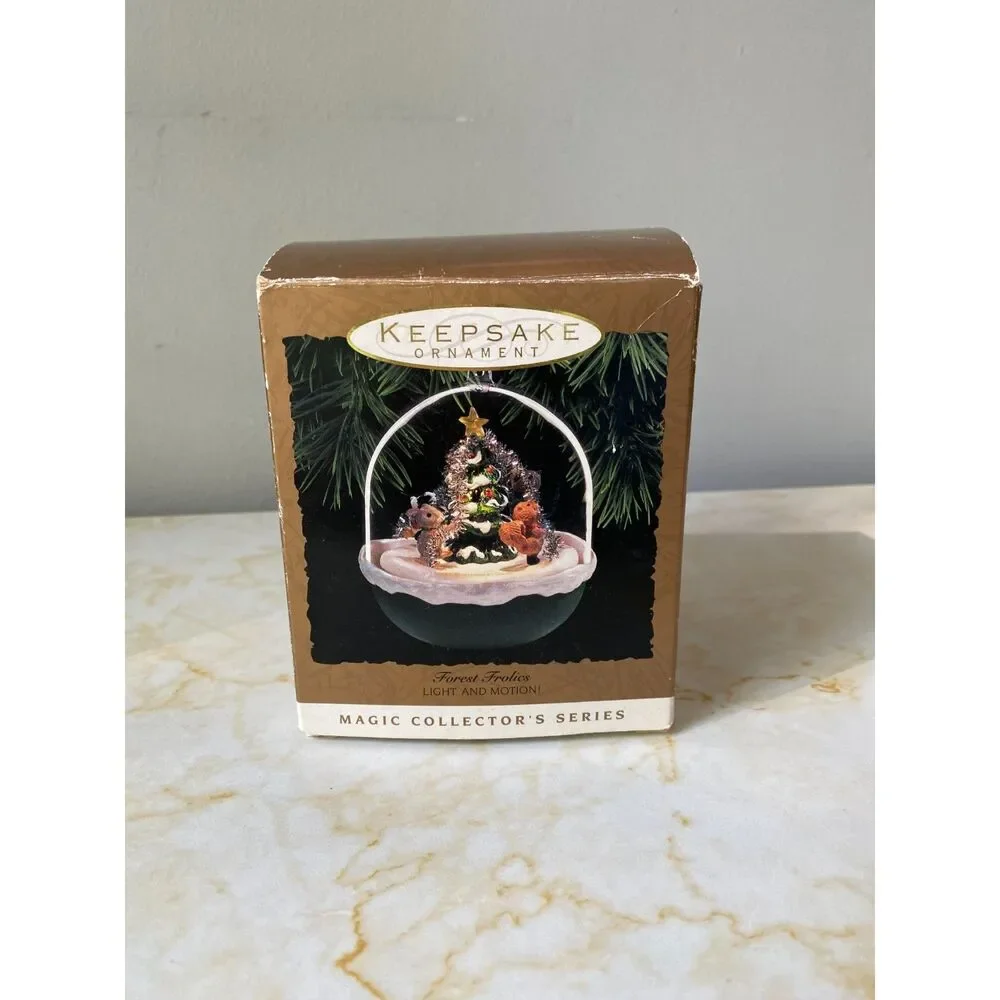 Vintage Forest Frolics Hallmark Keepsake Christmas Lights&Motion Ornament 1993